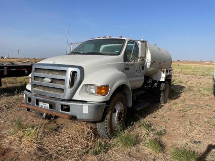 2007-ford-f750-s-a-water-truck