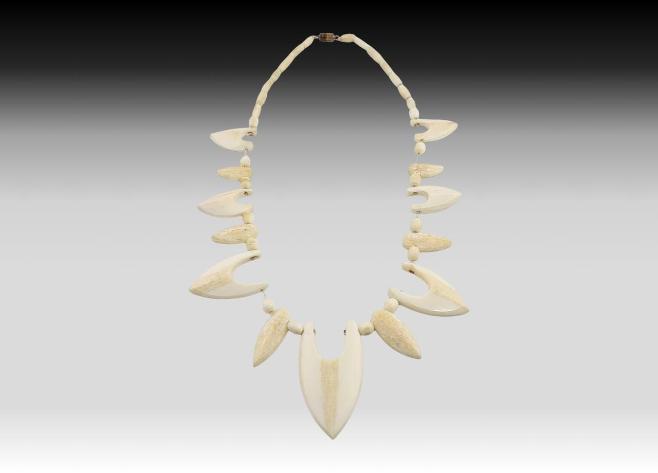 Walrus Ivory Collier Beaded Necklace