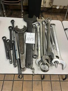 lot-of-assorted-large-wrenches