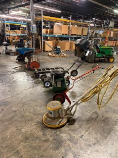 lot-of-assorted-lawn-maintenance-equipment
