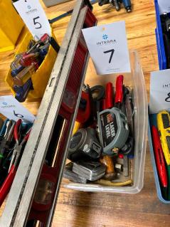 lot-of-assorted-hand-tools