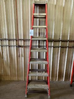 louisville-8-a-frame-ladder-with-300-lb-capacity