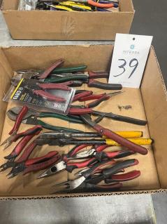 lot-of-assorted-cutting-tools