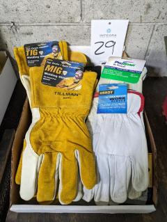 lot-of-assorted-work-gloves