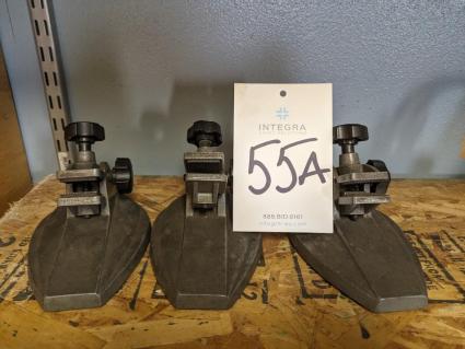 3-micrometer-stands