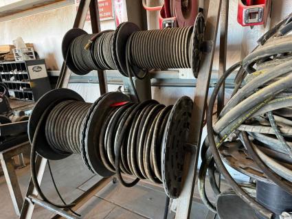 hydraulic-hose-and-rack
