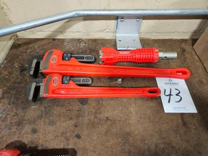 2-ridgid-pipe-wrenches-1-24-1-18-w-faucet-wrench