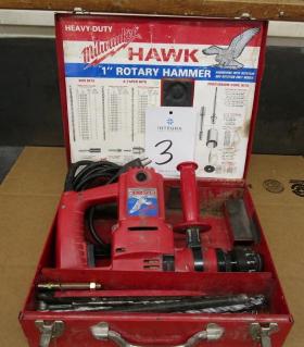 milwaukee-hawk-rotary-hammer