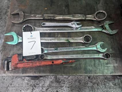 assorted-wrenches