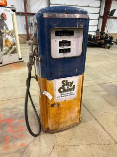 50-2-sky-chief-gas-pump