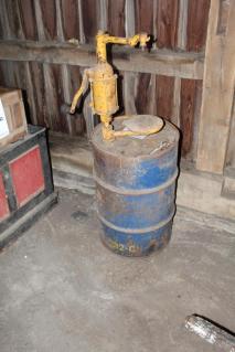 vintage-oil-dispenser-with-barrel