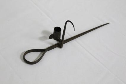 antique-sticking-tommy-lighting-device-12-5