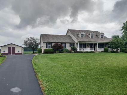 cedarville-2-story-country-home