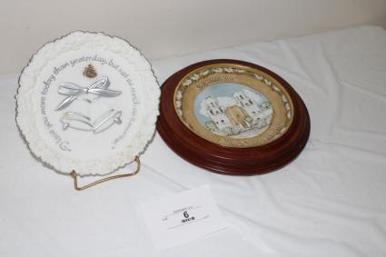 2-fenton-collector-plates-one-with-frame-christmas-in-america-12