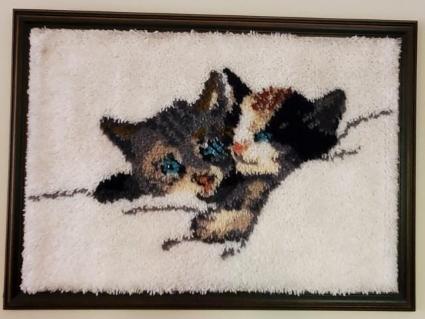 hook-rug-framed-kittens