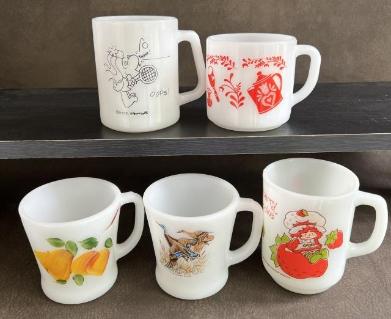 collectible-milk-glass-mugs-5