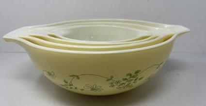 pyrex-shenandoah-cinderella-nesting-bowls