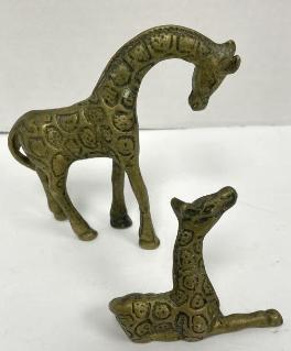 brass-giraffe-figurines