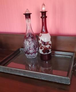 amethyst-and-cranberry-decanters-with-tray