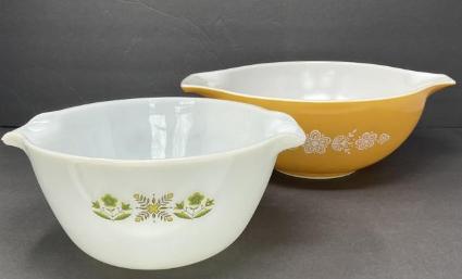 pyrex-and-fire-king-mixing-bowls