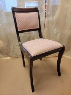 vintage-upholstered-guest-chair