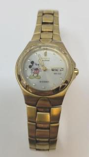 citizen-eco-drive-mickey-mouse-wrist-watch