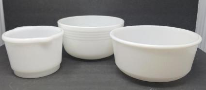 pyrex-and-mixing-bowls