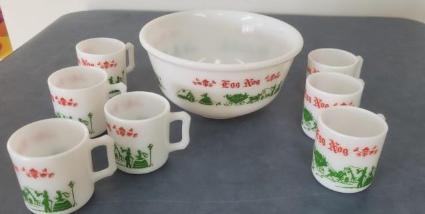antique-milk-glass-eggnog-bowl-with-seven-cups