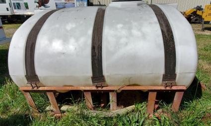 1000-gallon-portable-tank