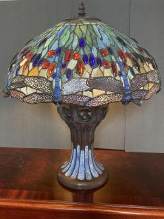 vintage-tiffany-style-lamp